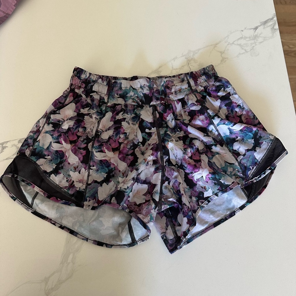 Floral Lululemon Shorts Size 4